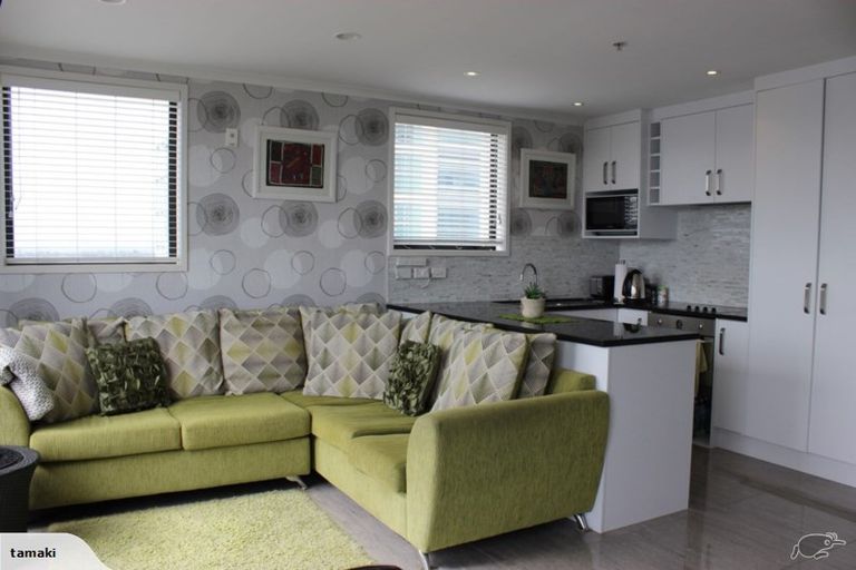 Photo of property in The Rennaissance, 16i/18 Ronwood Avenue, Manukau, Auckland, 2104