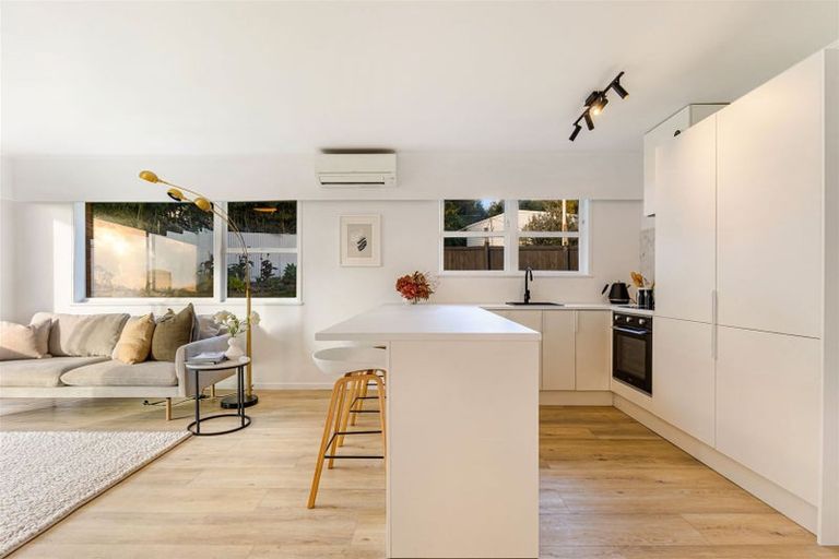 Photo of property in 4/21 Hillcrest Road, Papatoetoe, Auckland, 2025