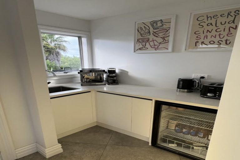 Photo of property in 78 Lantana Road, Green Bay, Auckland, 0604