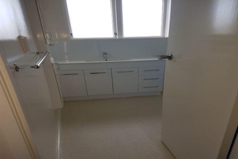 Photo of property in 12 Pamu Place, Waitara, 4320