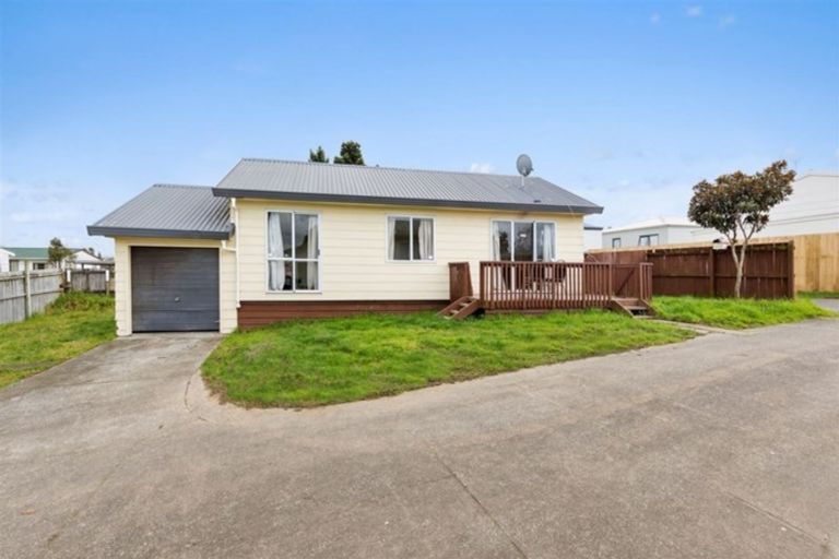 Photo of property in 3/43 Solveig Place, Randwick Park, Auckland, 2105