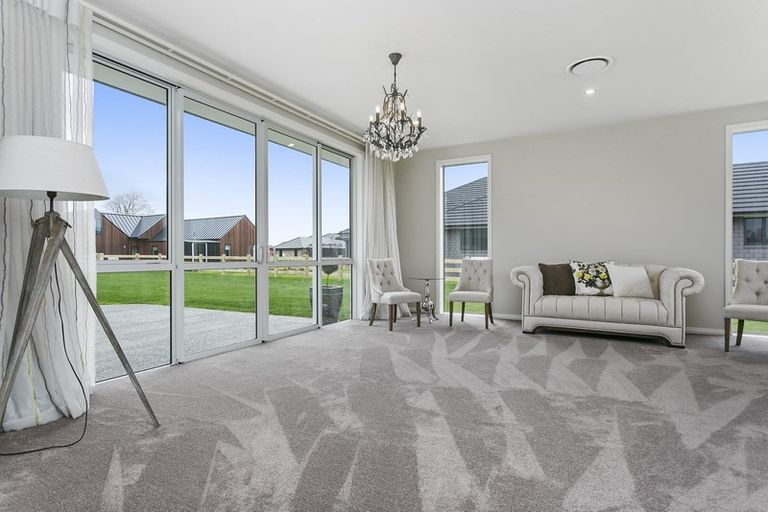 Photo of property in 129 Saint Kilda Road, Cambridge, 3434