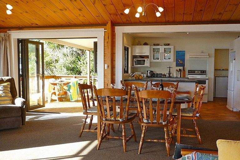 Photo of property in 77 Bluff Road, Kuaotunu West, Whitianga, 3592