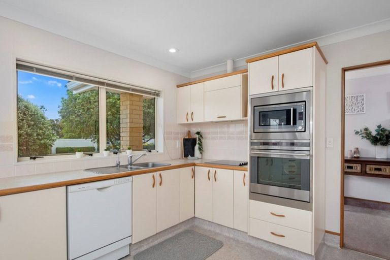 Photo of property in 116 Santa Monica Drive, Papamoa Beach, Papamoa, 3118