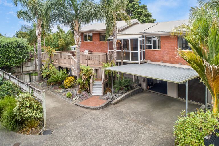 Photo of property in 22b Wairere Road, The Gardens, Auckland, 2105