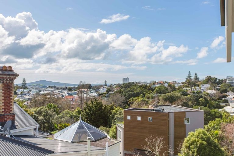 Photo of property in 41 Saint Georges Bay Road, Parnell, Auckland, 1052