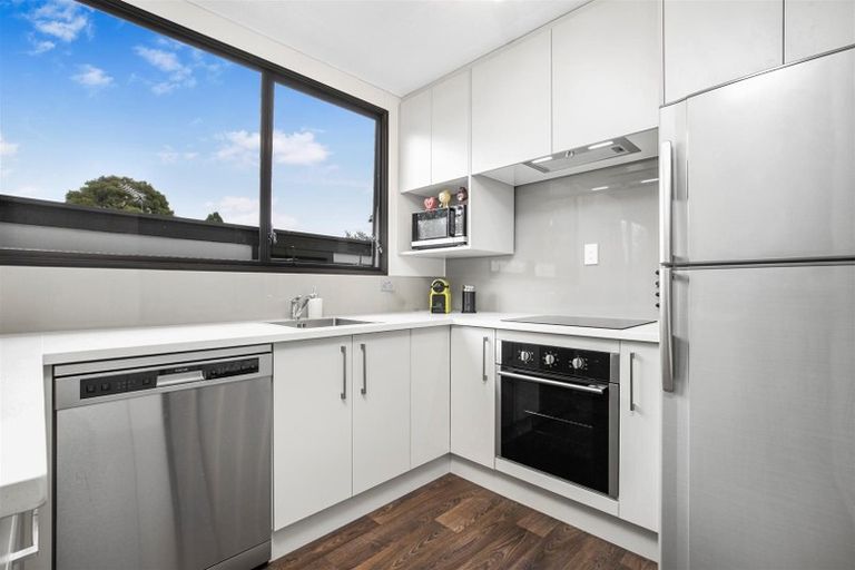 Photo of property in 2/88d Kelvin Road, Papakura, 2110