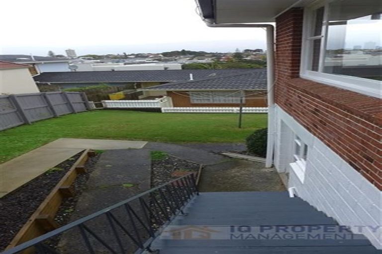Photo of property in 1/15 East Coast Road, Milford, Auckland, 0620