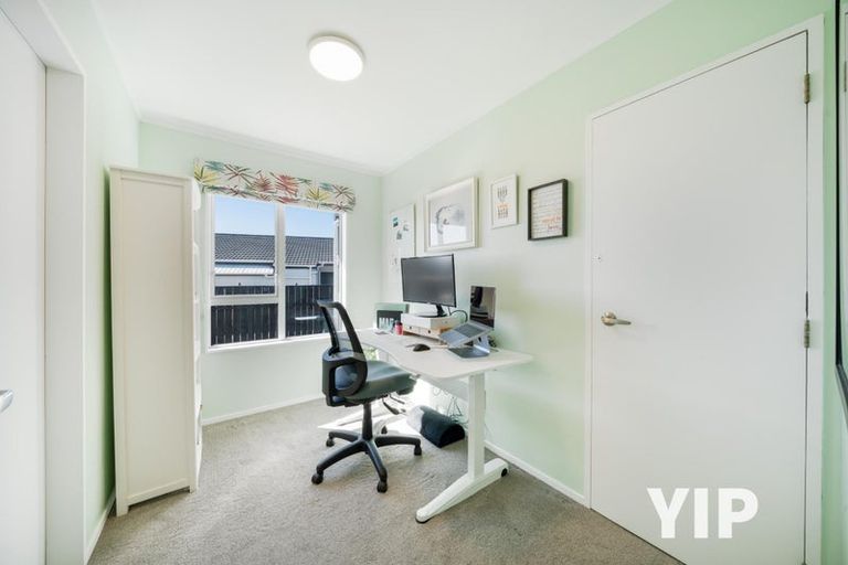 Photo of property in 12 Maraval Crescent, Grenada Village, Wellington, 6037