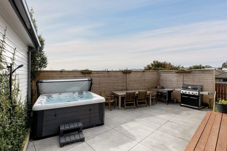 Photo of property in 6 Grantleigh Way, Pyes Pa, Tauranga, 3112