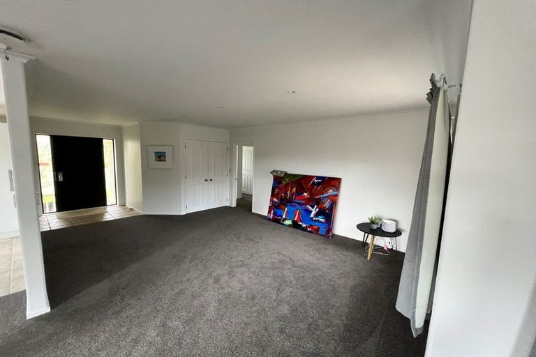 Photo of property in 24 Greig Place, Pukekohe, 2120