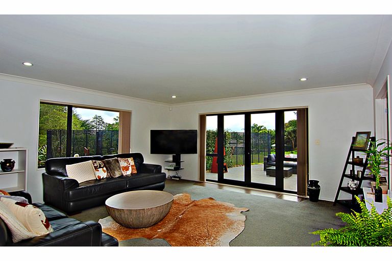 Photo of property in 112e Victoria Avenue, Waiuku, 2123