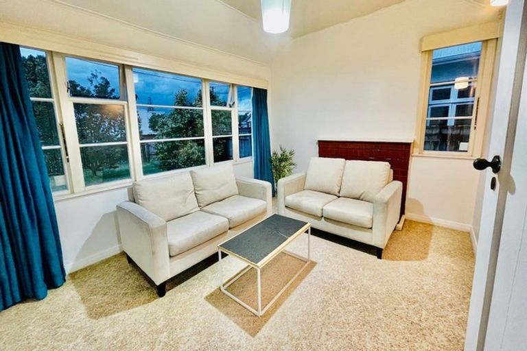 Photo of property in 13 Pirie Crescent, Moera, Lower Hutt, 5010