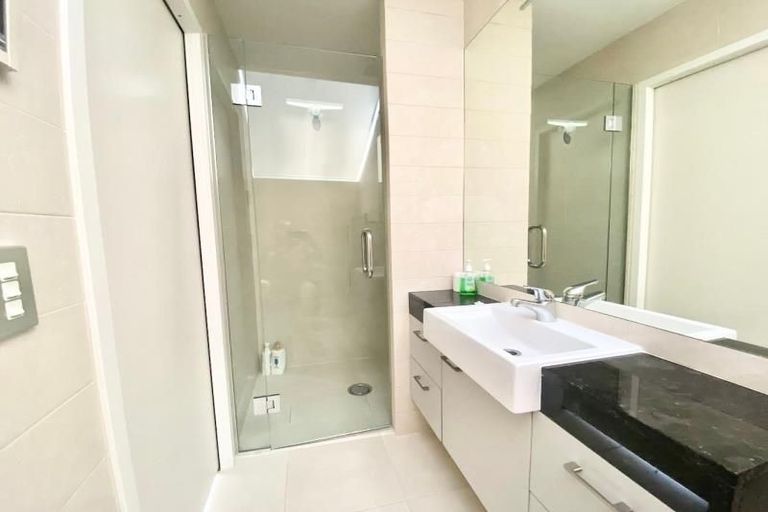 Photo of property in 47 Spinnaker Drive, Te Atatu Peninsula, Auckland, 0610