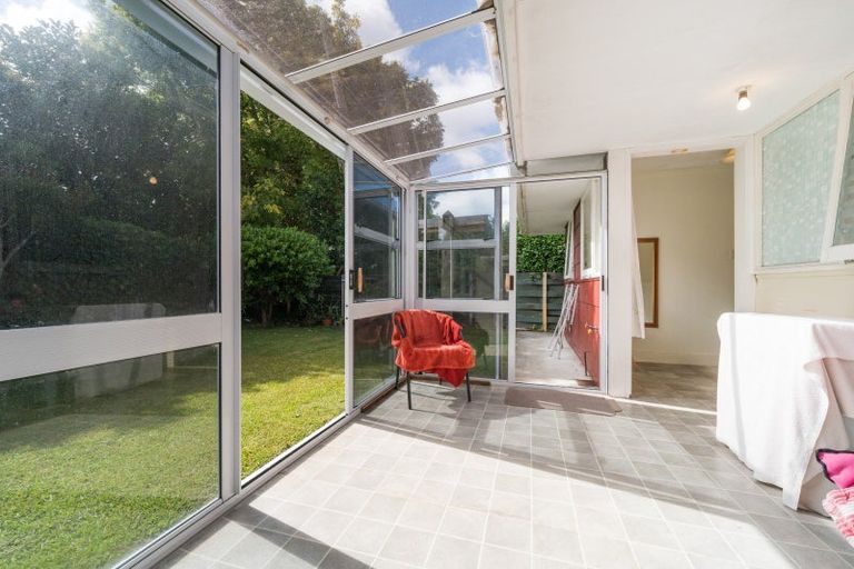 Photo of property in 6 Seaton Court, Hokowhitu, Palmerston North, 4410