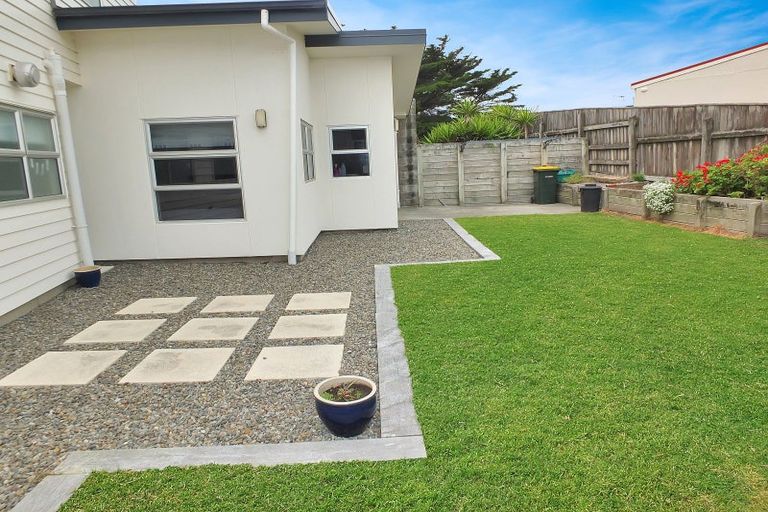Photo of property in 50a Signal Street, Foxton Beach, Foxton, 4815