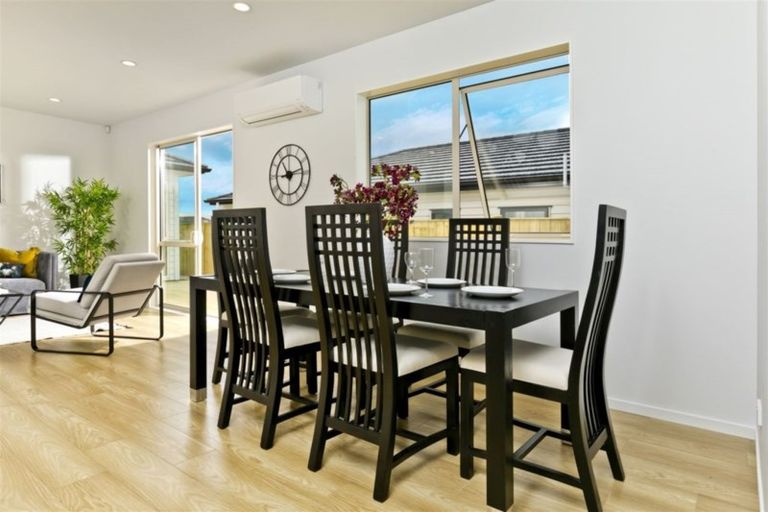 Photo of property in 58 Schoolside Road, Kumeu, 0810