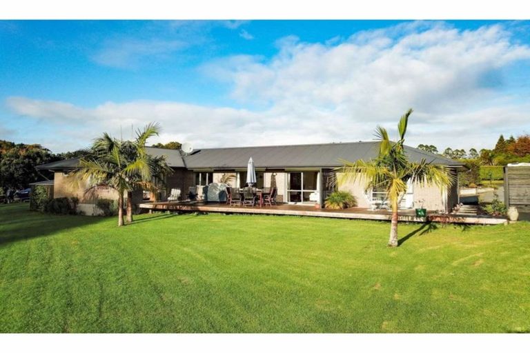 Photo of property in 15 Urutawa Drive, Kerikeri, 0230