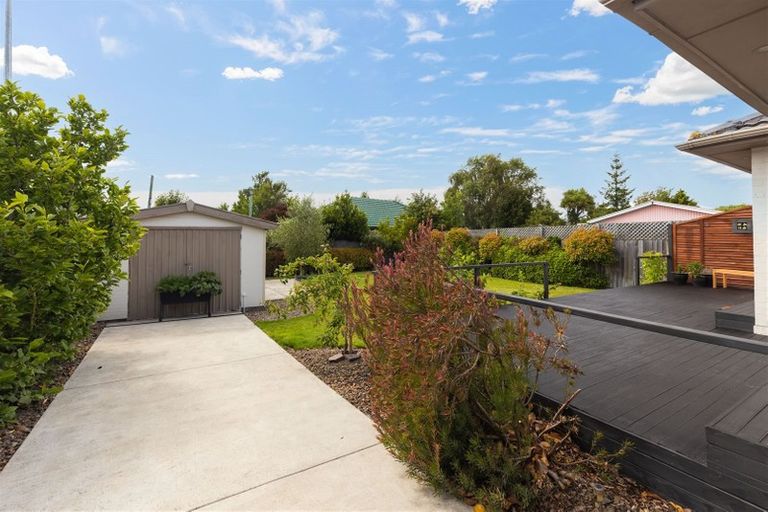 Photo of property in 262 Main North Road, Redwood, Christchurch, 8051