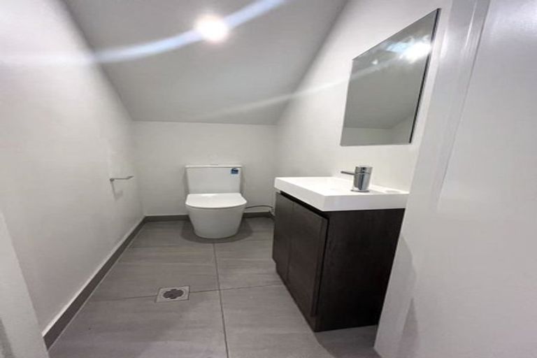 Photo of property in 3/49 Sunnyside Road, Sunnyvale, Auckland, 0612