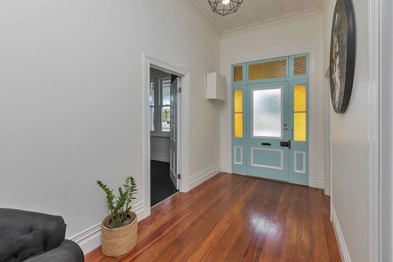 Photo of property in 30 First Avenue, Avenues, Whangarei, 0110