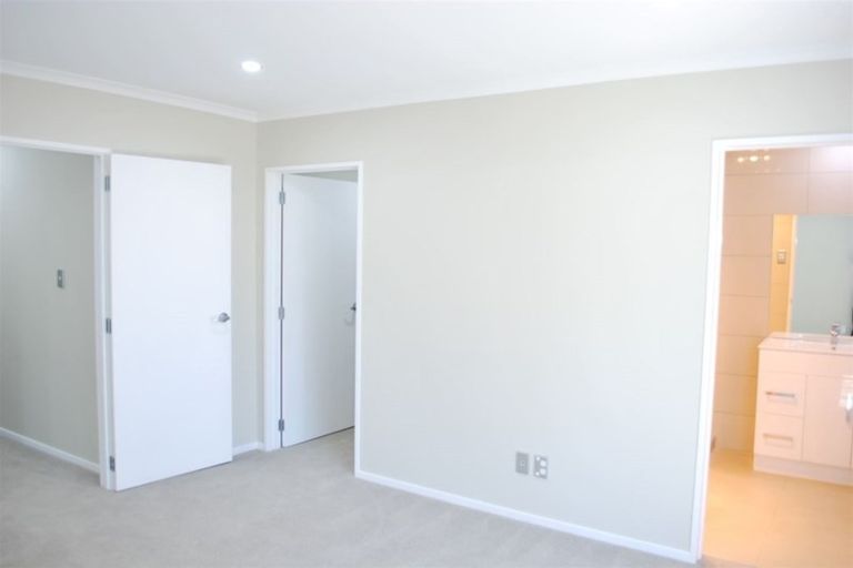 Photo of property in 50b Pinedale Place, Henderson, Auckland, 0610
