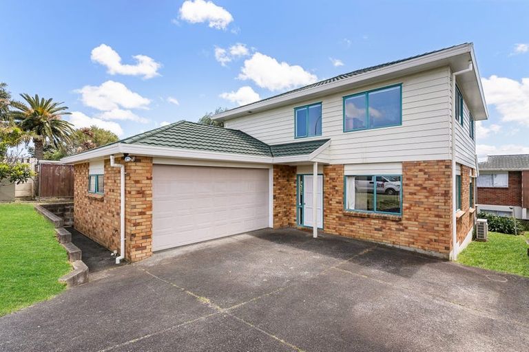 Photo of property in 33b Dalwhinnie Parade, Highland Park, Auckland, 2010