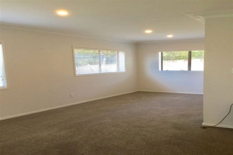 Photo of property in 1/112 Titirangi Road, New Lynn, Auckland, 0600