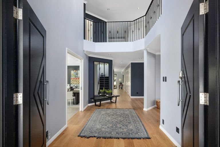 Photo of property in 12a Wainoni Heights, Greenhithe, Auckland, 0632