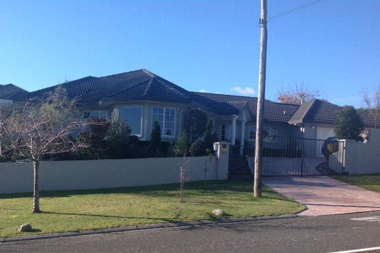 Photo of property in 32 Chesham Avenue, Waipahihi, Taupo, 3330