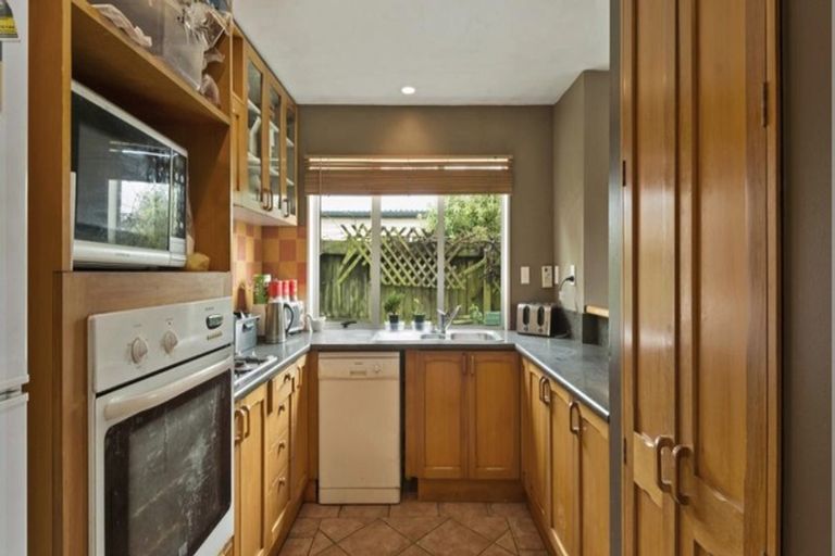 Photo of property in 54 Medway Street, Richmond, Christchurch, 8013