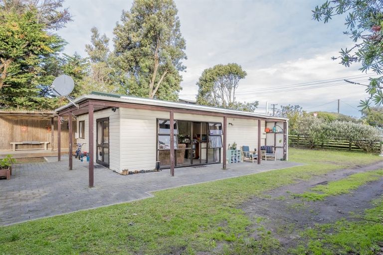 Photo of property in 34 Manuka Street, Otaki Beach, Otaki, 5512