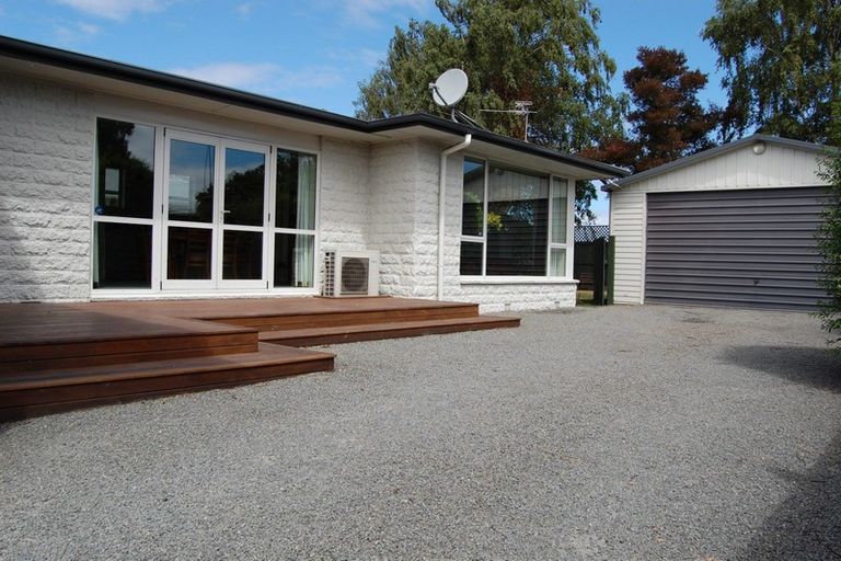 Photo of property in 21 Camelia Place, Islington, Christchurch, 8042