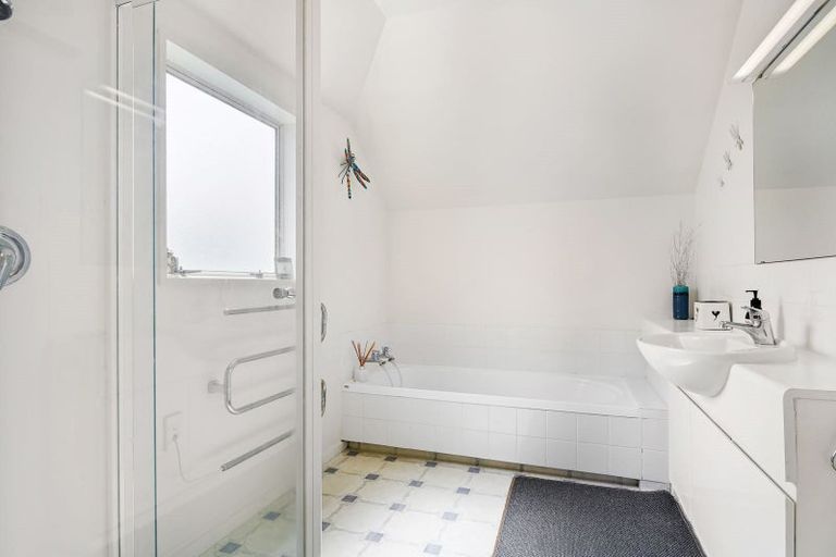 Photo of property in 106a Roydvale Avenue, Burnside, Christchurch, 8053