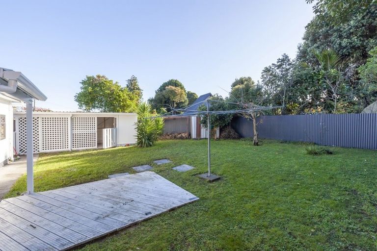 Photo of property in 17 Old Coach Road South, Otaki Beach, Otaki, 5512