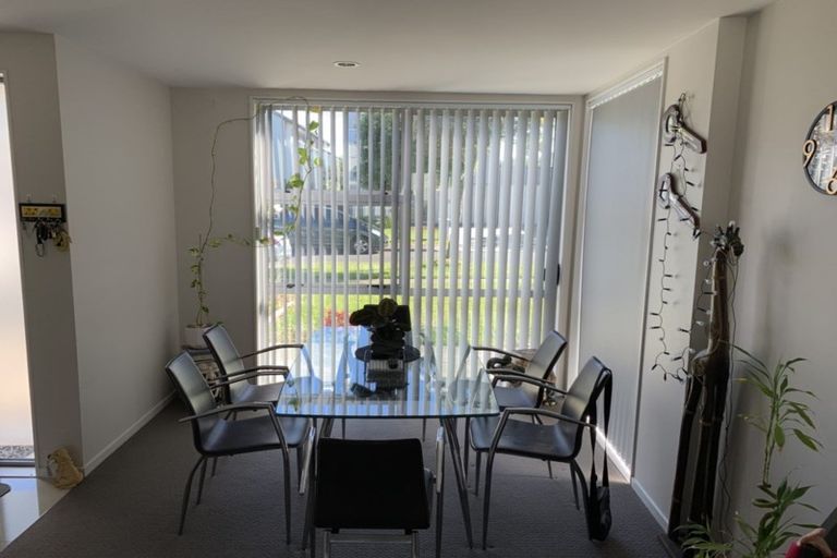 Photo of property in 5 Phar Lap Crescent, Takanini, 2112