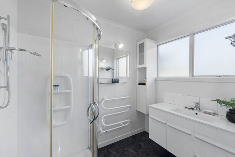 Photo of property in 1 Gunns Crescent, Cashmere, Christchurch, 8022