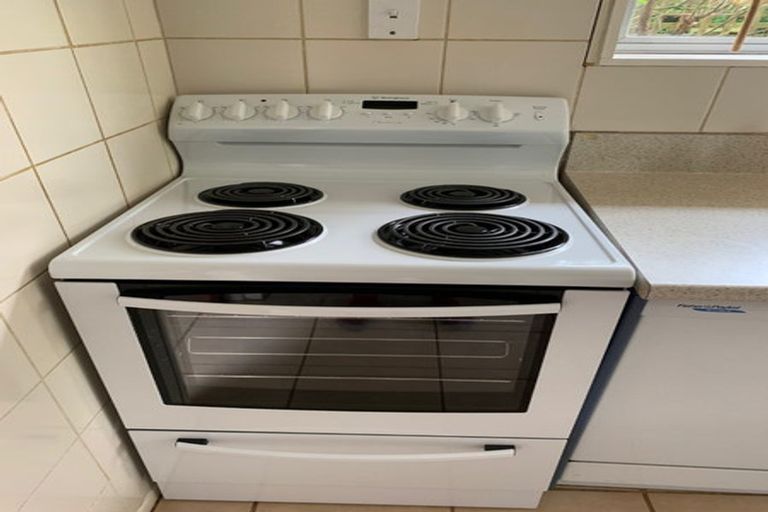 Photo of property in 17 Resolution Place, Bryndwr, Christchurch, 8053