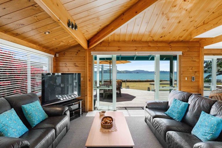 Photo of property in 137 Captain Cook Road, Cooks Beach, Whitianga, 3591