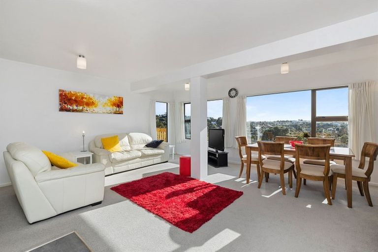 Photo of property in 2/4 Danbury Drive, Torbay, Auckland, 0630