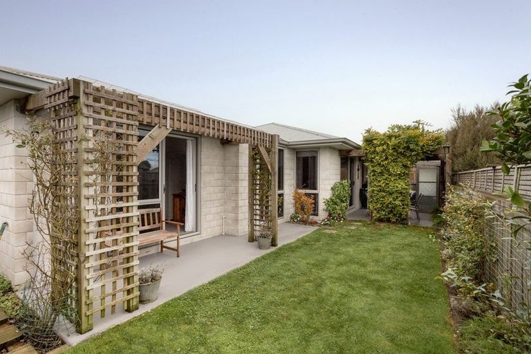 Photo of property in 3 Taioma Close, Papamoa, 3118