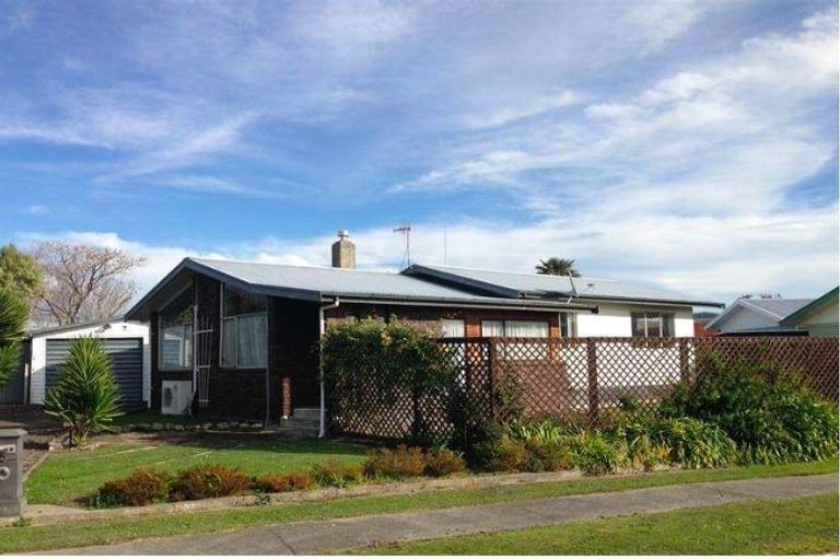 Photo of property in 4 Banff Place, Tamatea, Napier, 4112