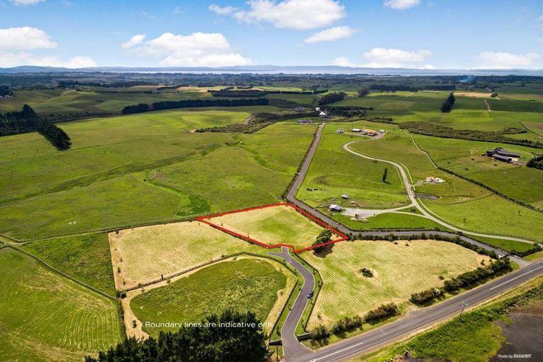 Photo of property in 135 Batty Road, Kingseat, Papakura, 2580