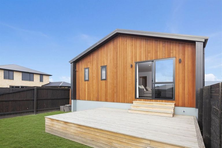 Photo of property in 6a Kingsbridge Drive, Burwood, Christchurch, 8083