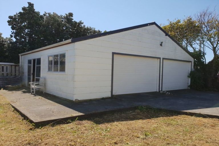 Photo of property in 2 Ohawe Terrace, Ohawe, Hawera, 4671