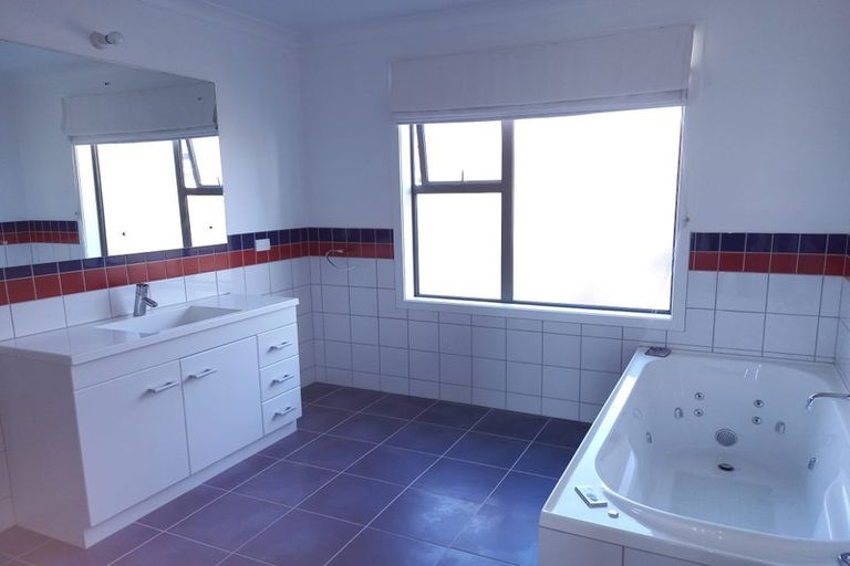 Photo of property in 68 Wilson Road, Balclutha, 9230