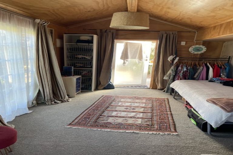 Photo of property in 36 Tarahua Road, Vogeltown, New Plymouth, 4310