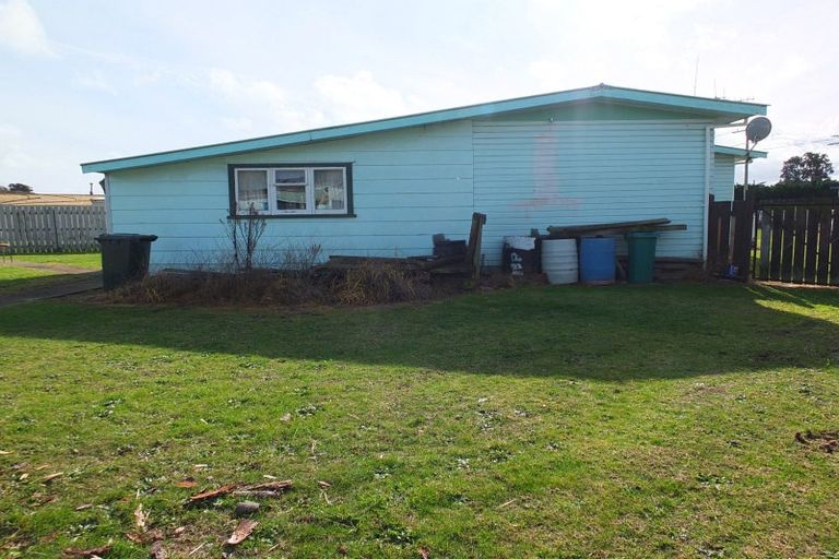 Photo of property in 28 Roore Street, Foxton Beach, Foxton, 4815