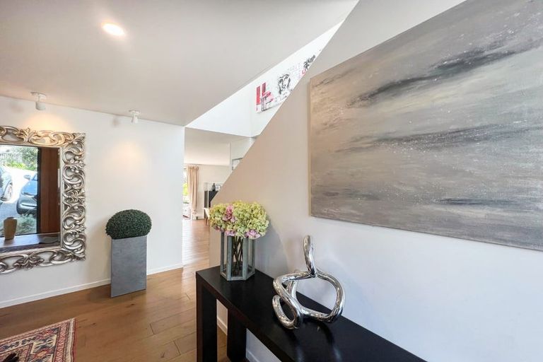 Photo of property in 9a Beacon Avenue, Campbells Bay, Auckland, 0630