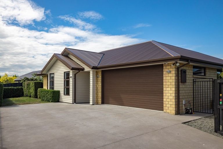 Photo of property in 8 Hedge Close, Halswell, Christchurch, 8025